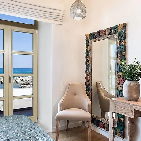 Avra Harbour Apartment